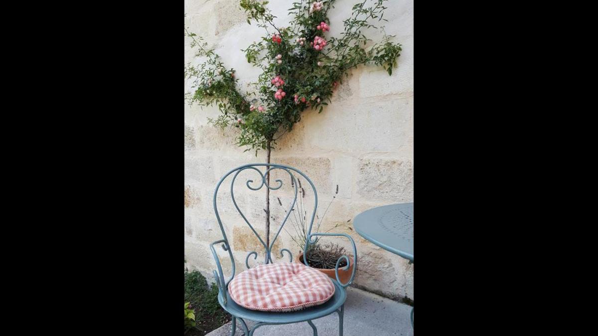 Chambre Saint Emilion - Le Clos D'Antan Les Artigues-de-Lussac Exterior foto